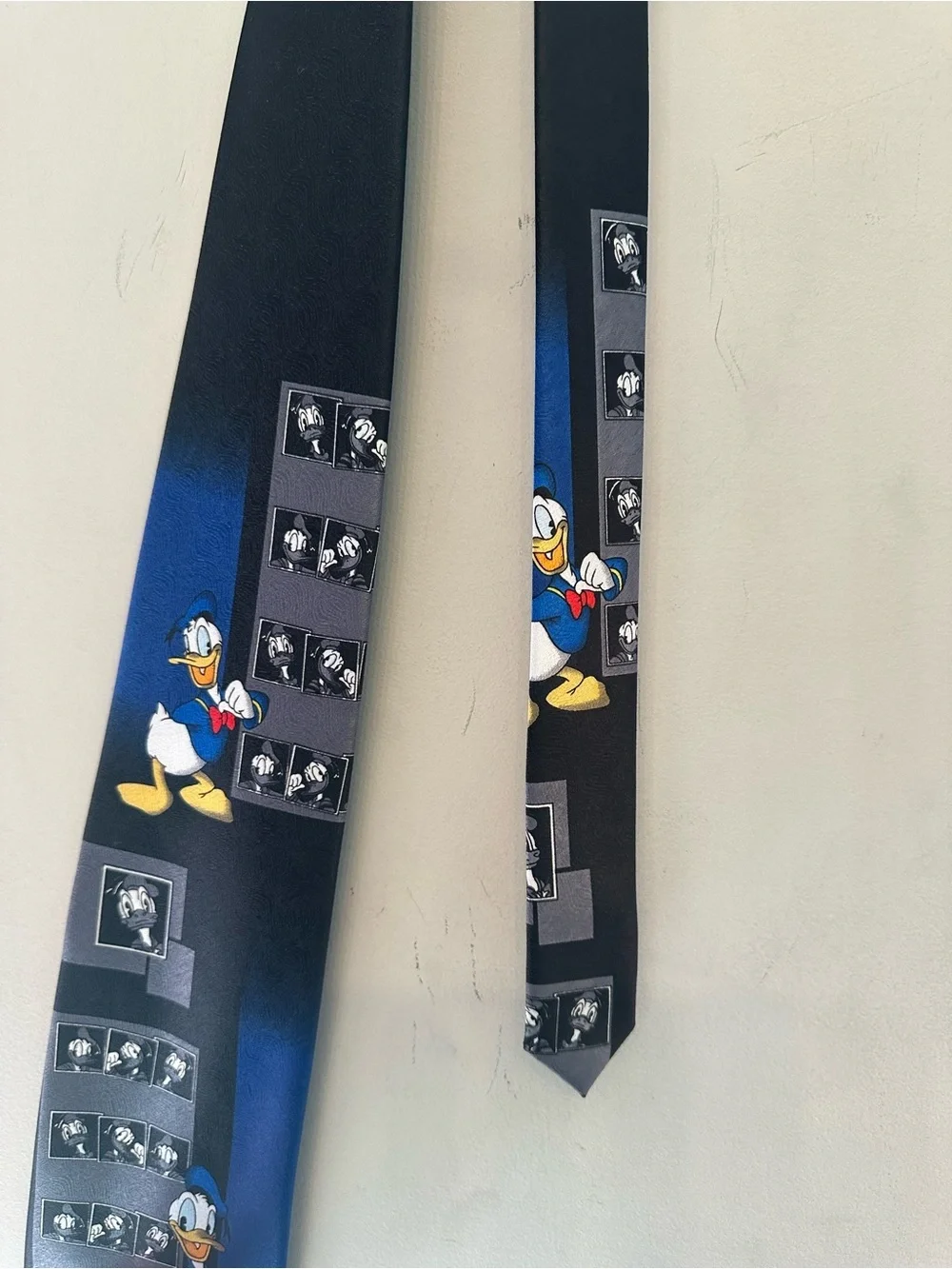 Vintage 90’s Disney Gray and Black Donald Duck Novelty Tie